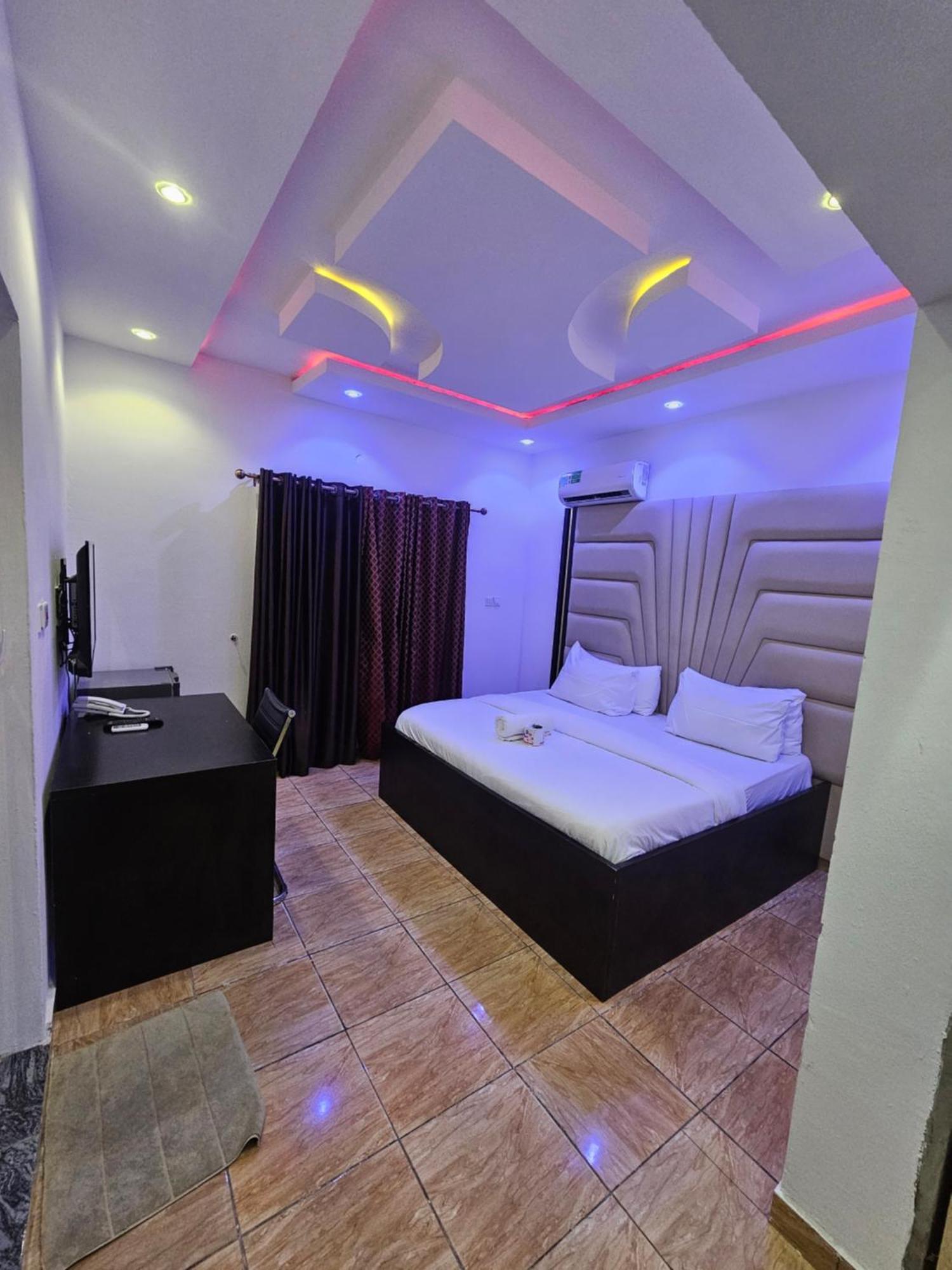 Vhs Vinchee Suites Lagos Exteriér fotografie