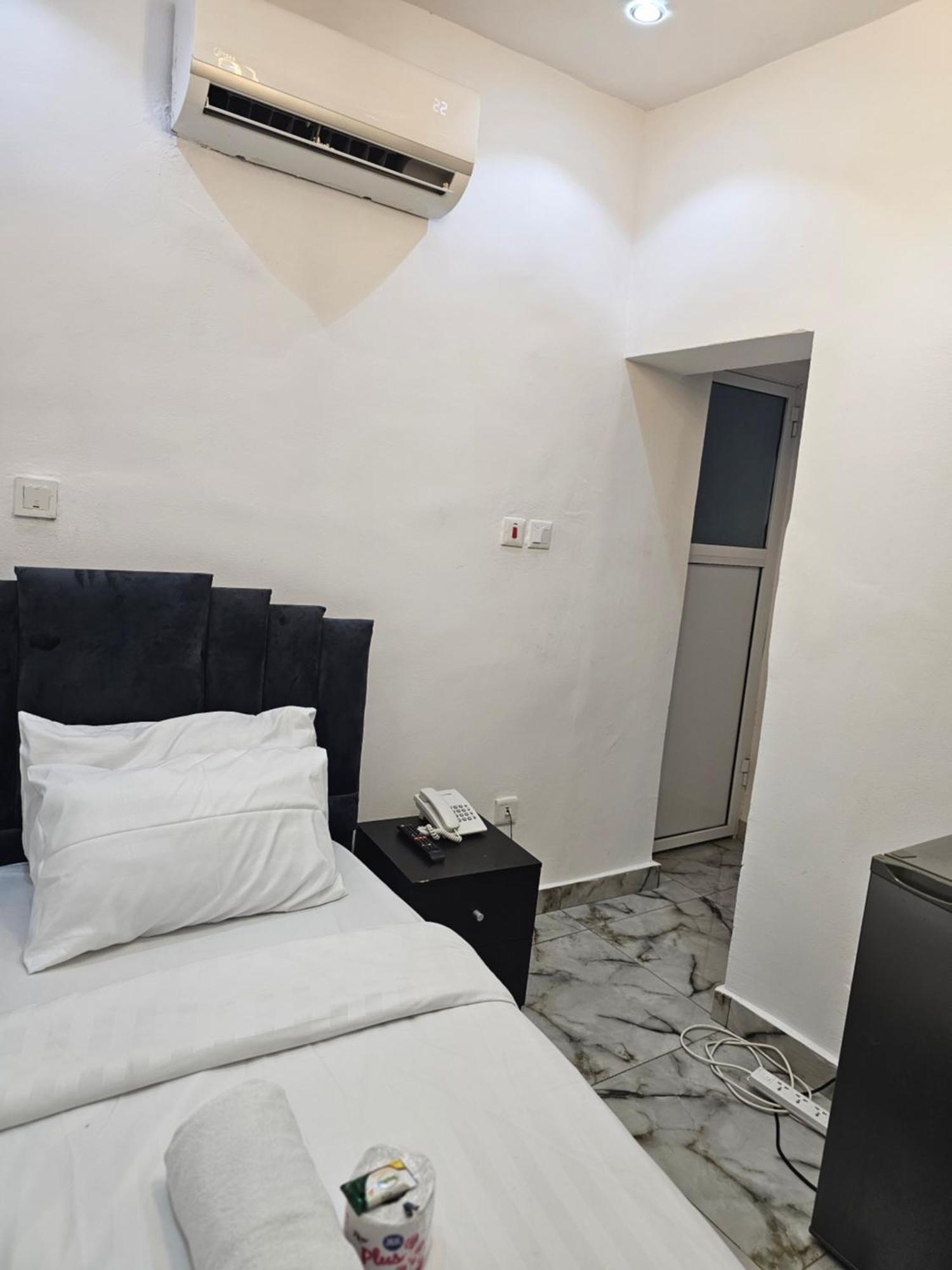 Vhs Vinchee Suites Lagos Exteriér fotografie