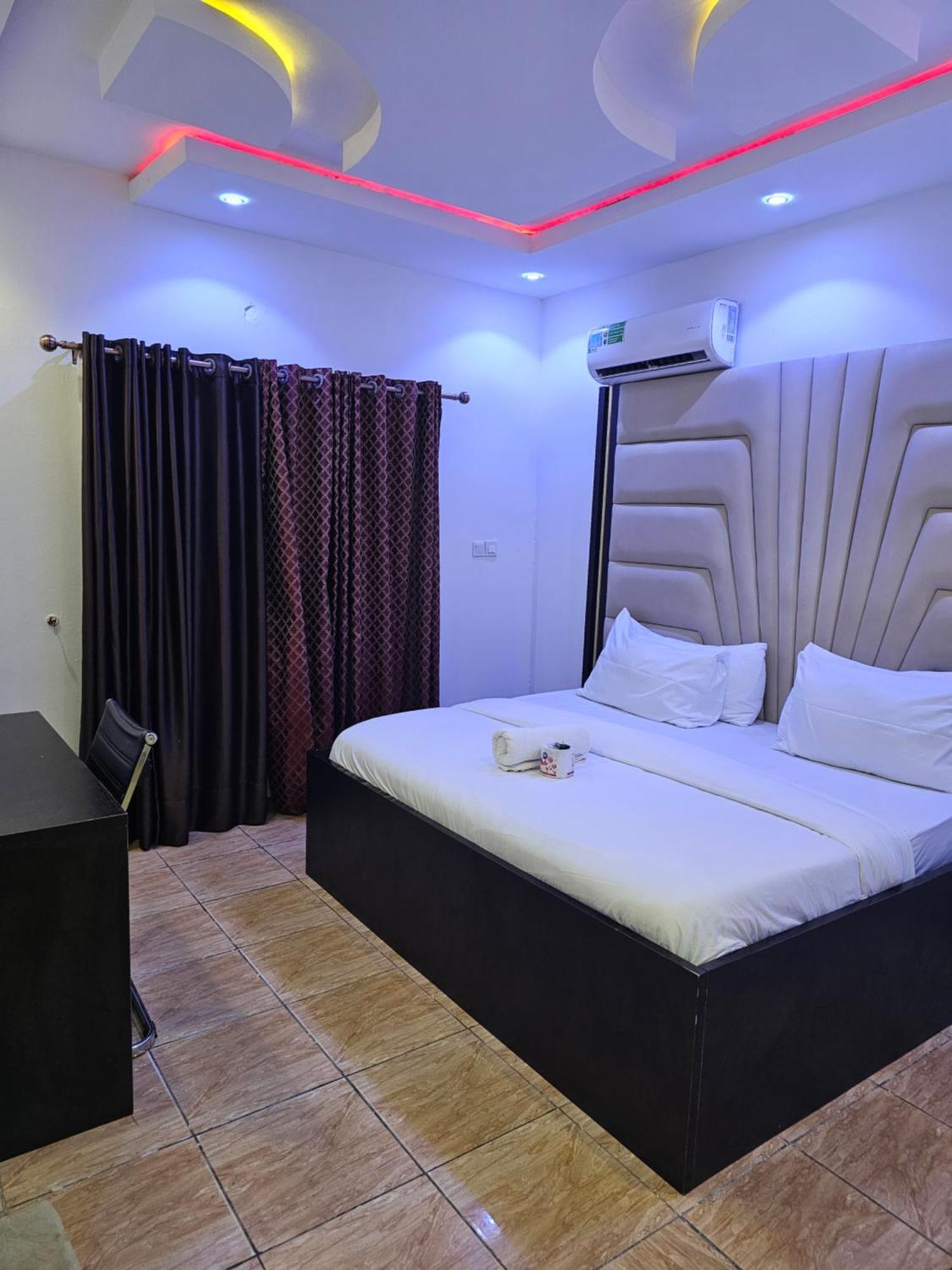 Vhs Vinchee Suites Lagos Exteriér fotografie